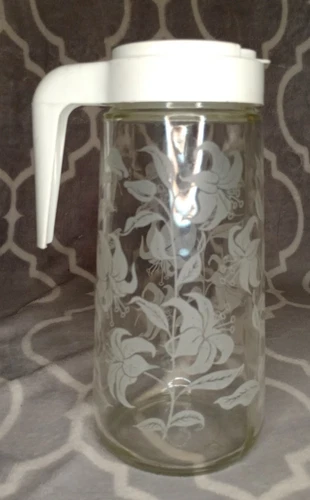 Anchor Hocking TANG Pitcher 1 Qt Glass Etched Lily White Lid VTG 1970s
