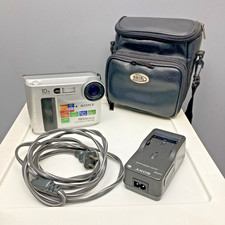Sony Mavica MVC-FD75 Digital Camera Silver TESTED w/ Charger, Battery, Case