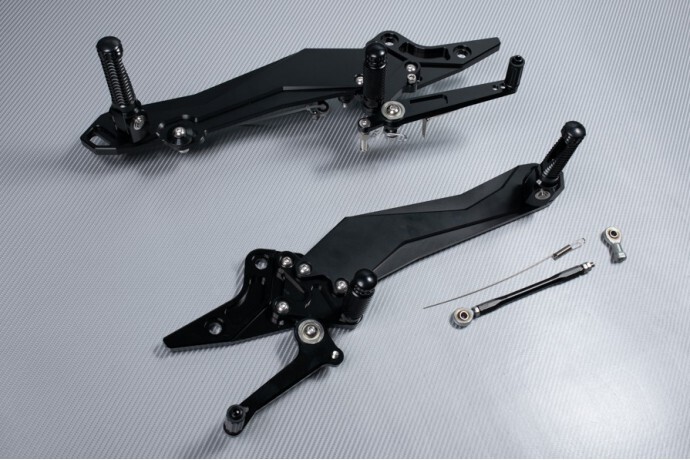 Support repose-pied réglable Kawasaki Z800 idéal pour les sorties piste