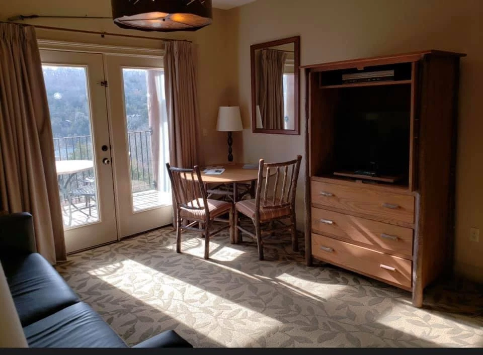 FEB 14-17th VALENTINES WKND (4Days/3n) BigCedar Wilderness STUDIO sleeps up to 4 - Image 4 of 4