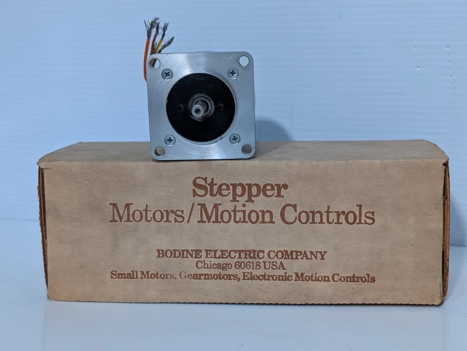 Bodine Electric 23T1BEHD AC Synchronous / DC Stepping Motor, 1.3V, 3.8A, Contin - Image 2 of 4