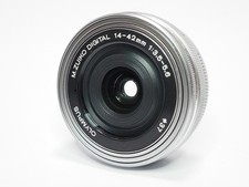  Near MINT  Olympus M.Zuiko 14-42mm f/3.5-5.6 EZ Pancake Lens M4/3 Silver