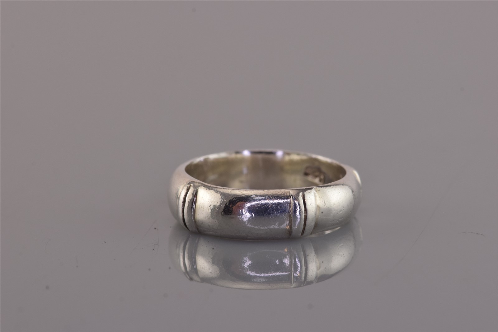 Sterling Silver 5mm Sectioned Collared Rounded So… - image 3