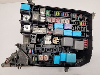 2014-2019 Toyota Corolla Engine Fuse Box Assembly OEM With Warranty
