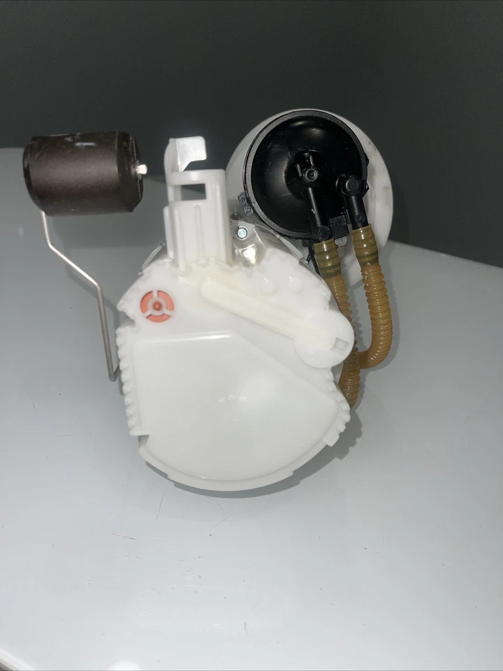 BMW 320i xDrive 320i 230i F30 2012-2018 conjunto de bomba de tanque de combustible de gasolina 7243975 OEM Foto 3 de 4