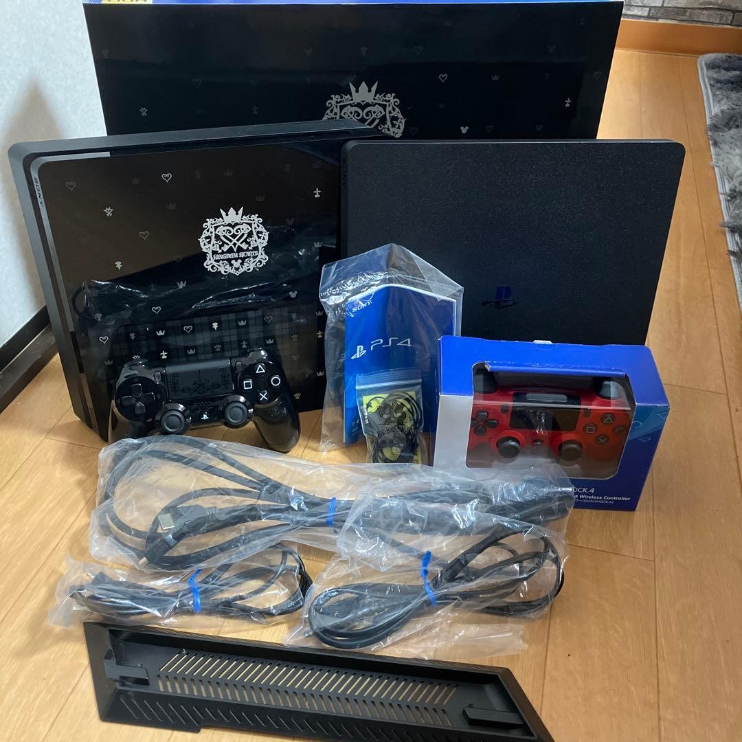 Sony PS4 500GB Kingdom Hearts Edition Console Bundle Tested 2 Controllers