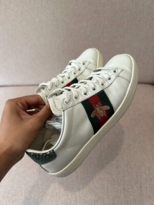 Gucci Ace sneaker Embroidered Bees White Leather Gold women size