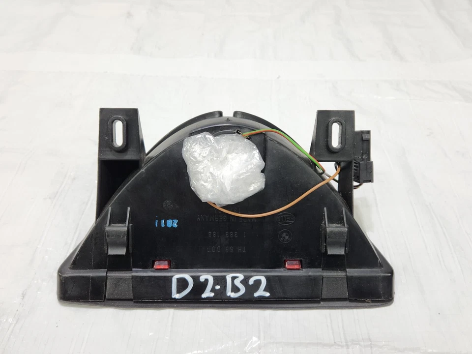 Tercera luz de freno central trasera BMW Serie 8 E31 840ci 1996-1999 1 383 186 Foto 3 de 4