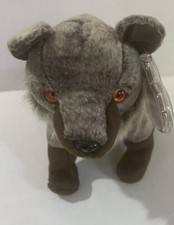Ty Beanie Babies Howl the Wolf Coyote Dog - MINT with MINT TAGS