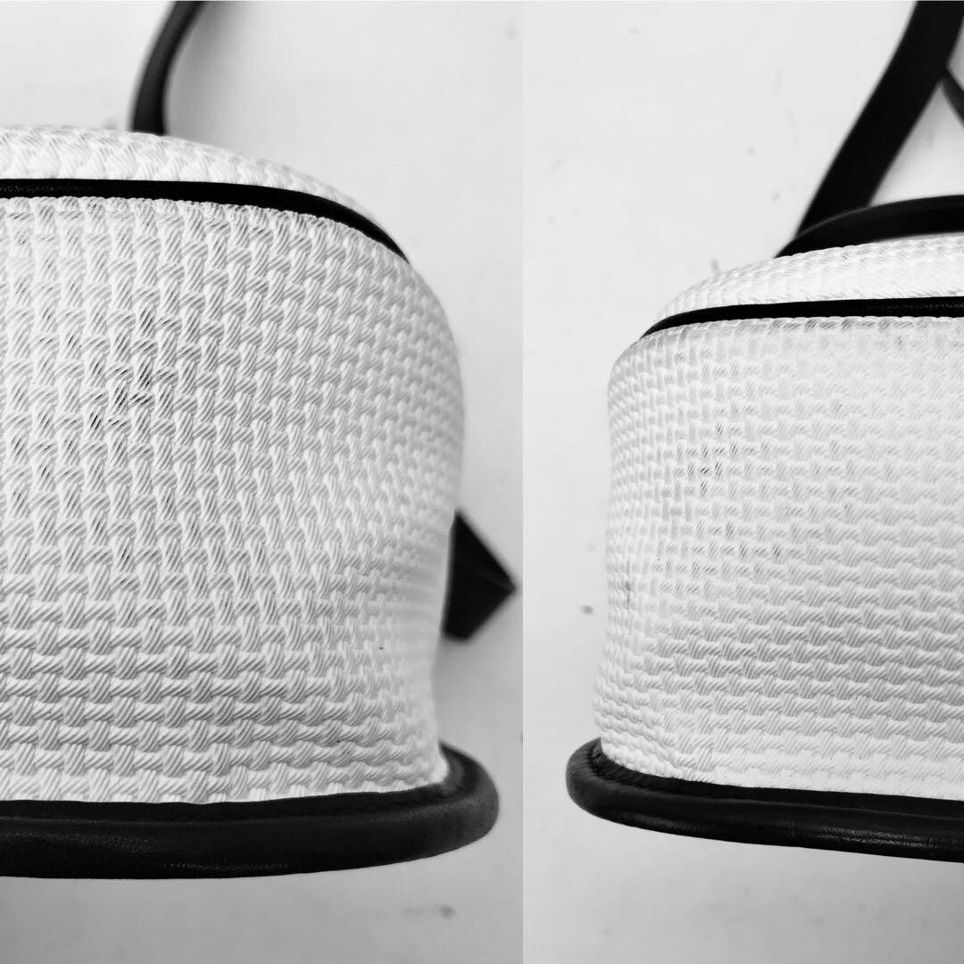 Borsa a tracolla Yves Saint Laurent pochette YSL bianca e nera usata pelle tela