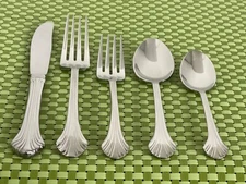 Gorham GRANDE QUINTETTE Stainless 18/10 Glossy Fan Tip Flatware SMART CHOICE