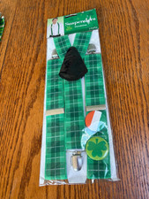 St Patricks Day Suspenders And Irish Flag and Shamrock Buttons / Pins new in Pa