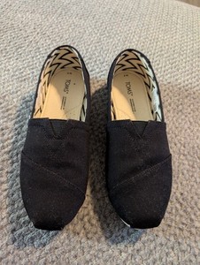 Worn Once Women's Toms Classic Flat Shoes Black Heritage Canvas Size 7