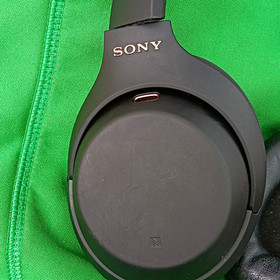Sony WH-1000XM4 Bluetooth Over-Ear Headband Headphones, Black Open Box