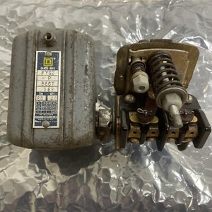 Vintage SQUARE-D 9013 FSG2 P B8G7 163 On 20, Off 40 ***Made In USA!***