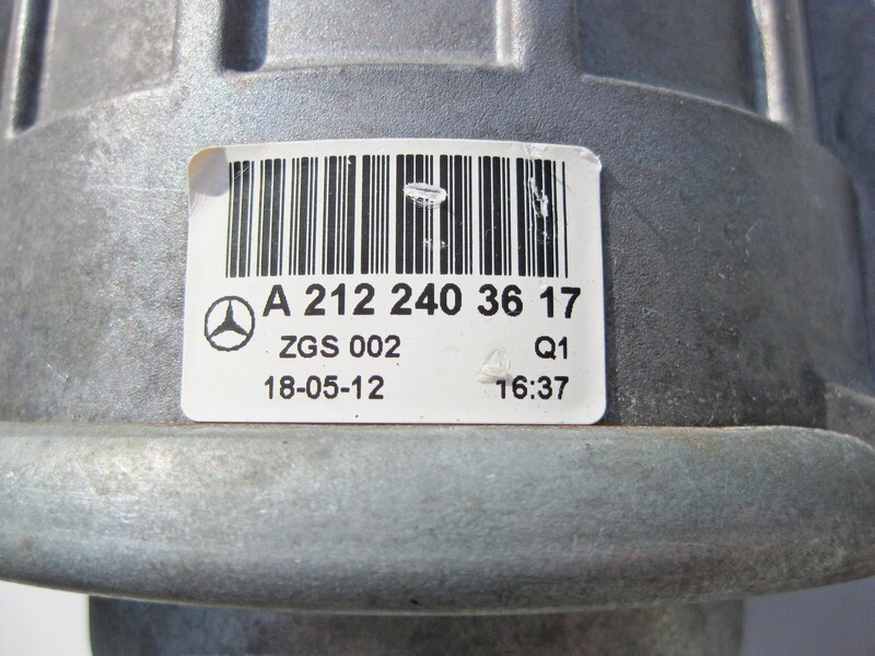 Mercedes-Benz A2122403617 Engine mount M278 V8 4.6l left E-Class  