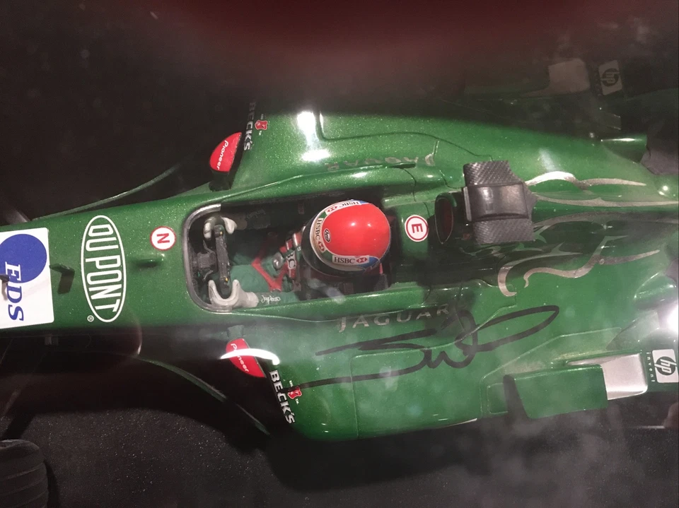 Fórmula 1 Jaguar Racing R4 2003 Justin Wilson MiniChamps 1/18 autografiado firmado Foto 2 de 4