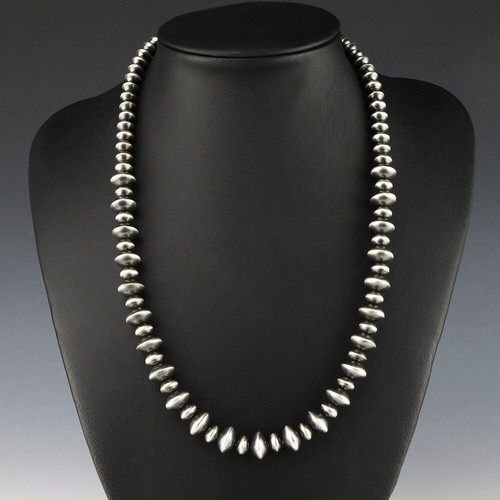 NATIVE AMERICAN NAVAJO STERLING SILVER 
