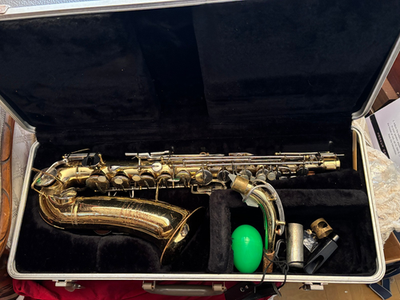 BUESCHER ARISTOCRAT ALTO SAXOPHONE | eBay