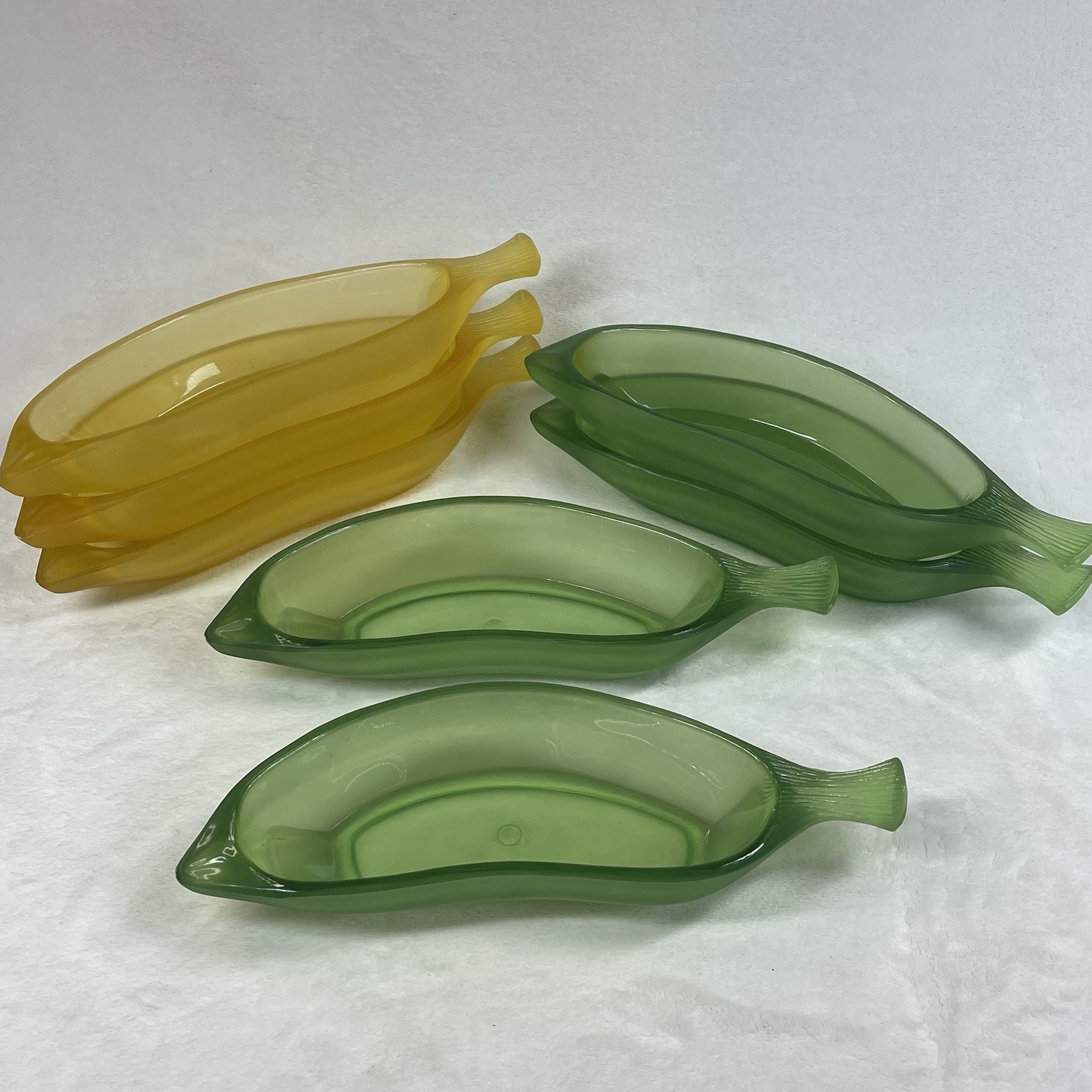 Vintage Frosted Plastic Banana Split Dishes Set 7 Green Yellow Boat Bowls