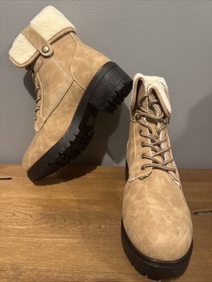 Olivia Miller OMP-2410 Cozy Lug Boot Women's Size 9 Color Natural NEW IN BOX
