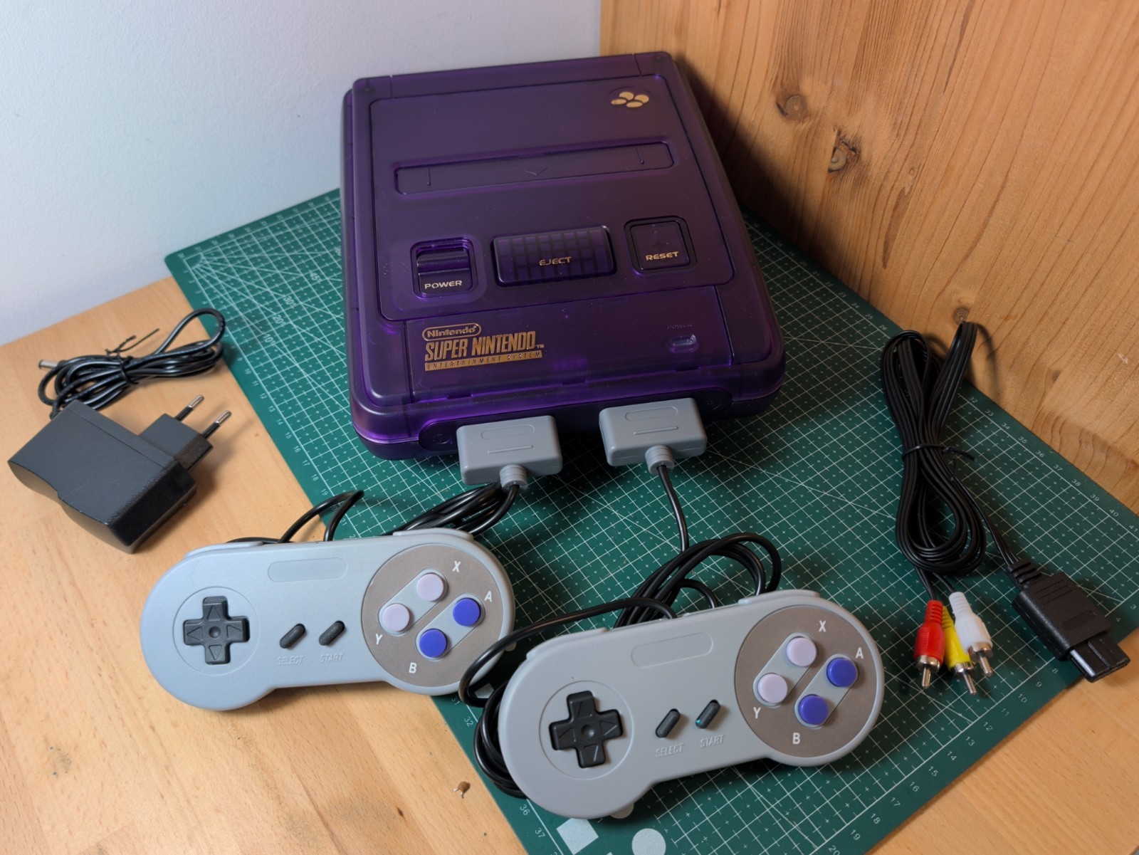 Console Super Nintendo 2 Manettes SNES Alim Cordon Rca Viole