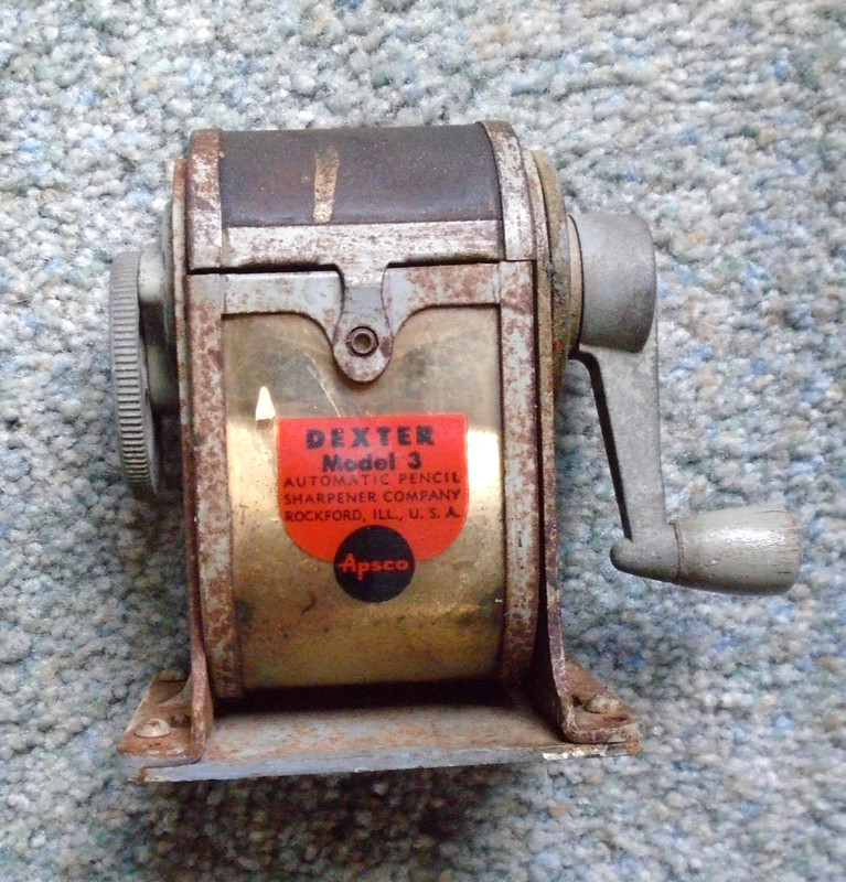 Antique Dexter Model 3 VINTAGE PENCIL SHARPENER - Rockford, Illinois USA.  works
