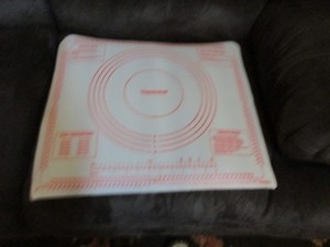 tupperware pie mat