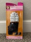 1999 Jean Fashions Barbie NRFP Silver Puffer vest Boots 68084 — photo 1