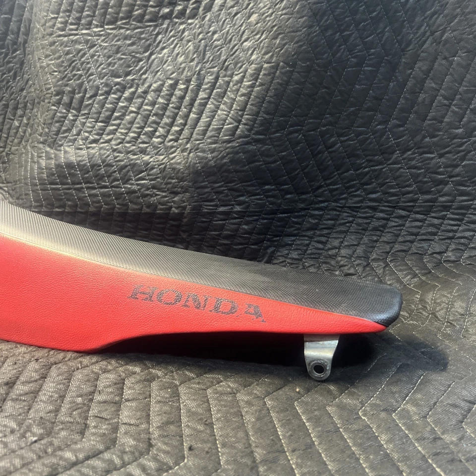 08 2008 Honda CRF250R CRF 250R OEM asiento completo cubierta de espuma "perno encendido y listo" Foto 4 de 4
