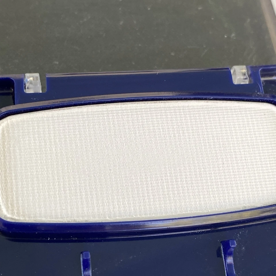 2000's NOS CoverGirl Eye Enhancers Eyeshadow 013 Snow Blossom Matte White .09oz - Image 4 of 4