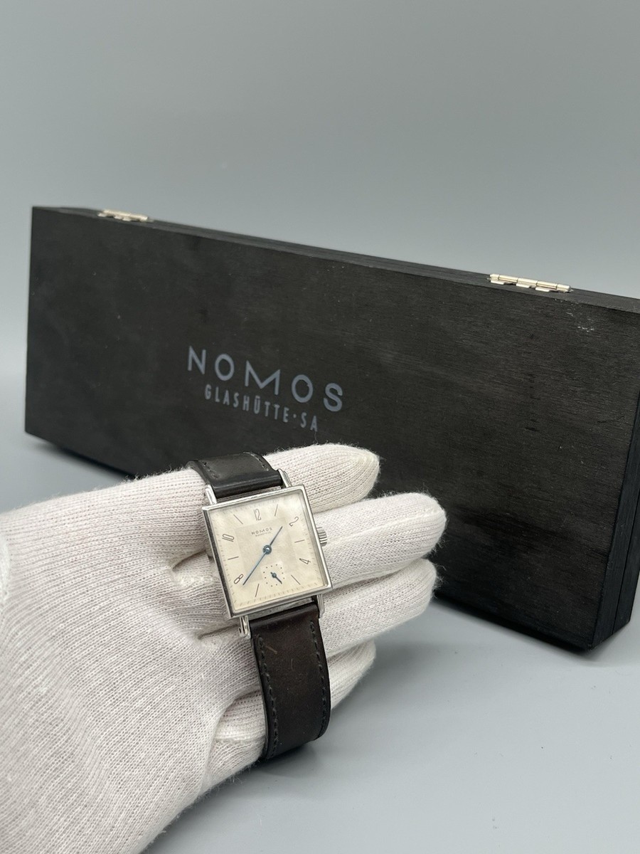 NOMOS GLASHÜTTE TETRA 7607 HANDAUFZUG HERRENUHR EDELSTAHL MIT