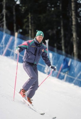 Pirmen Zurbriggen of Switzerland scouts the course before the seco- Old Photo 1