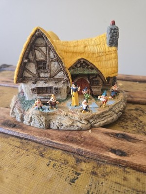 1987 Disney Snow White & Seven Dwarfs Cottage   Goebel Miniatures  Lim Edition