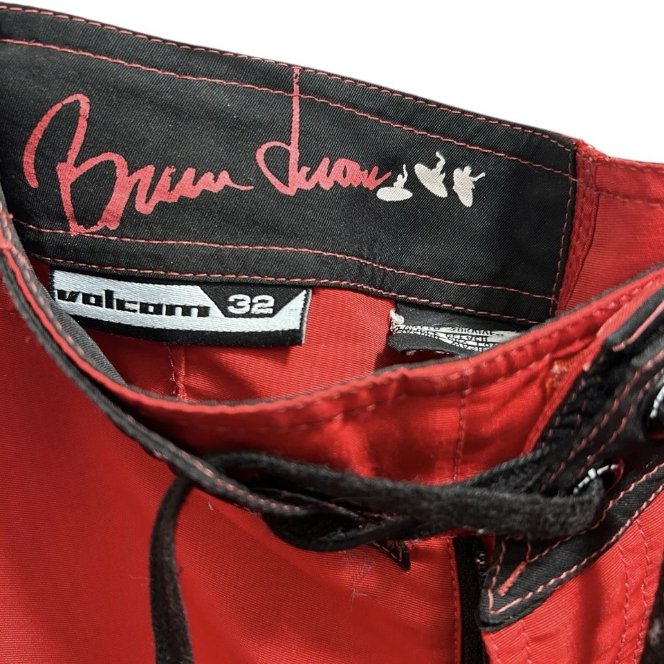 Volcom Men's Swim Trunks Size 32 Y2K Board Shorts Surf Beach - Image 4 of 4