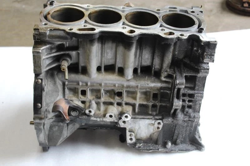 Toyota MR2 Spyder 2000 bloque de motor desnudo 1,8 L 1ZZ-FE Foto 2 de 4