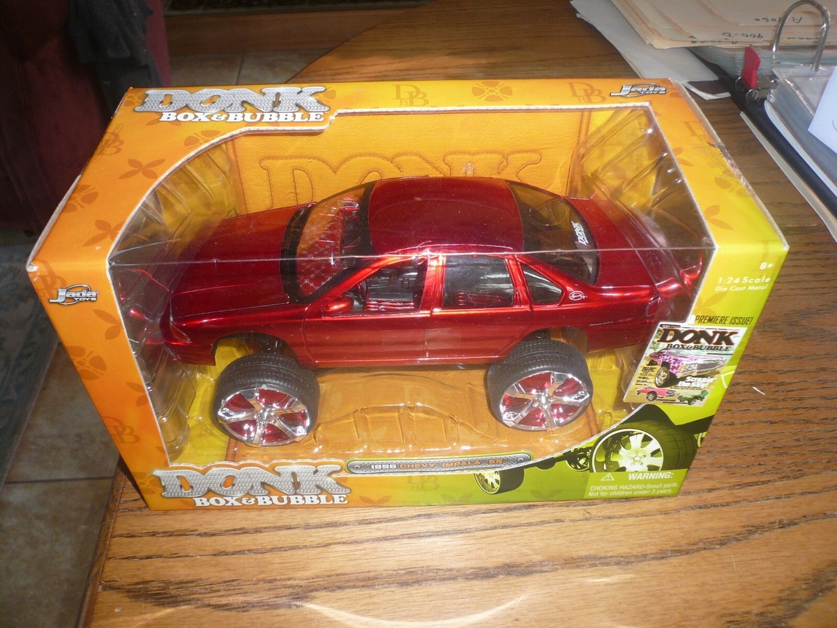 Jada Toys DONK Box & Bubble 1996 Chevy Impala SS 1:24 Red New
