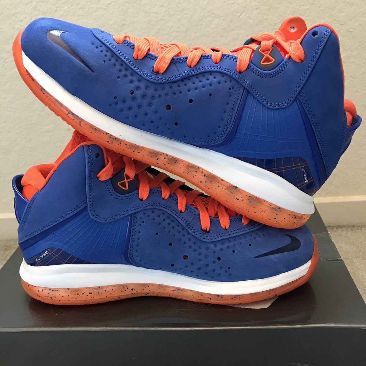 lebron 8 hardwood classic on feet