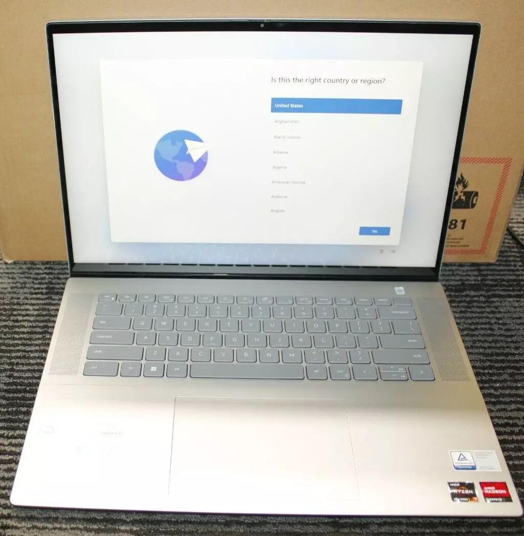 Dell Inspiron 16