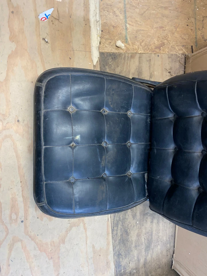 1971 1972 Dodge Challenger Plymouth Barracuda Passenger Bucket Seat Mopar 71 72 - Image 2 of 4