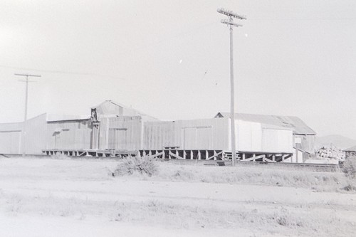 PHOTO NEGATIVE Humboldt County NV Warehouse Railroad Platform Power Lines Mining - 第 1/4 張圖片