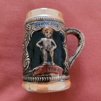 Vintage 1987 Hotel de Ville Bruxelles 3 Zoll Mini Stein Becher 