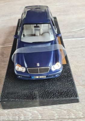 1:18 Anson Mercedes C- Klasse W203 Blau Met.