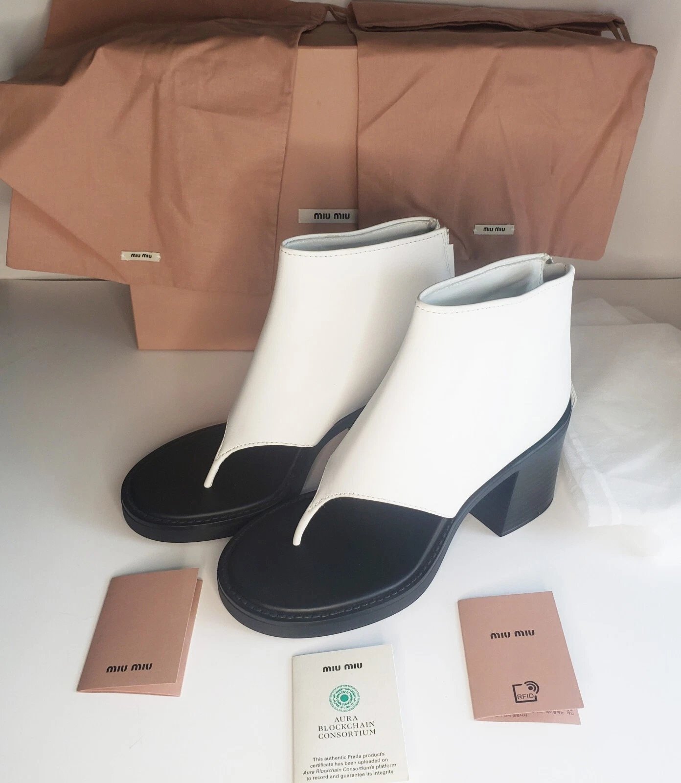Miu Miu — MIU MIU WHITE / BLACK LEATHER OPEN TOE THONG ANKLE BOOT US SIZE 8.5 NIB $1220