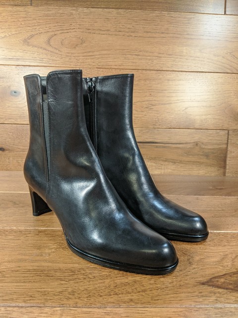 stuart weitzman climbing boots