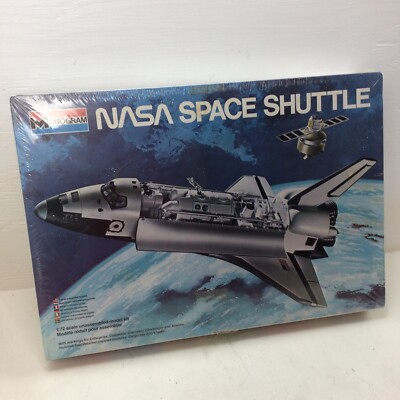 MONOGRAM 1/72 Scale NASA SPACE SHUTTLE Plastic Model Kit 20 INCH LONG Sealed