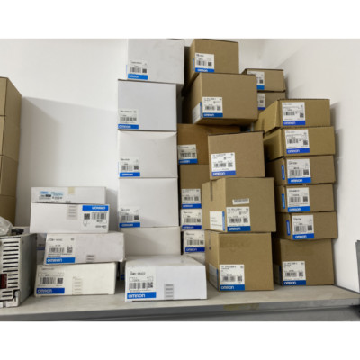 One New Omron CJ1W-MD232 CJ1WMD232 PLC Module in box