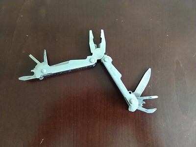 Turner Indiana Supertool 300 Multitool Pliers Screwdriver