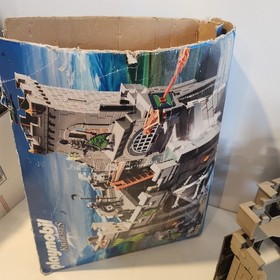 Playmobil 6002 Knights Green Wolf Castle 2013 with Box