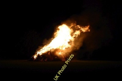 Foto 6x4 Lagerfeuer auf den Spielfeldern Tadcaster Riverside Community Pri c2016